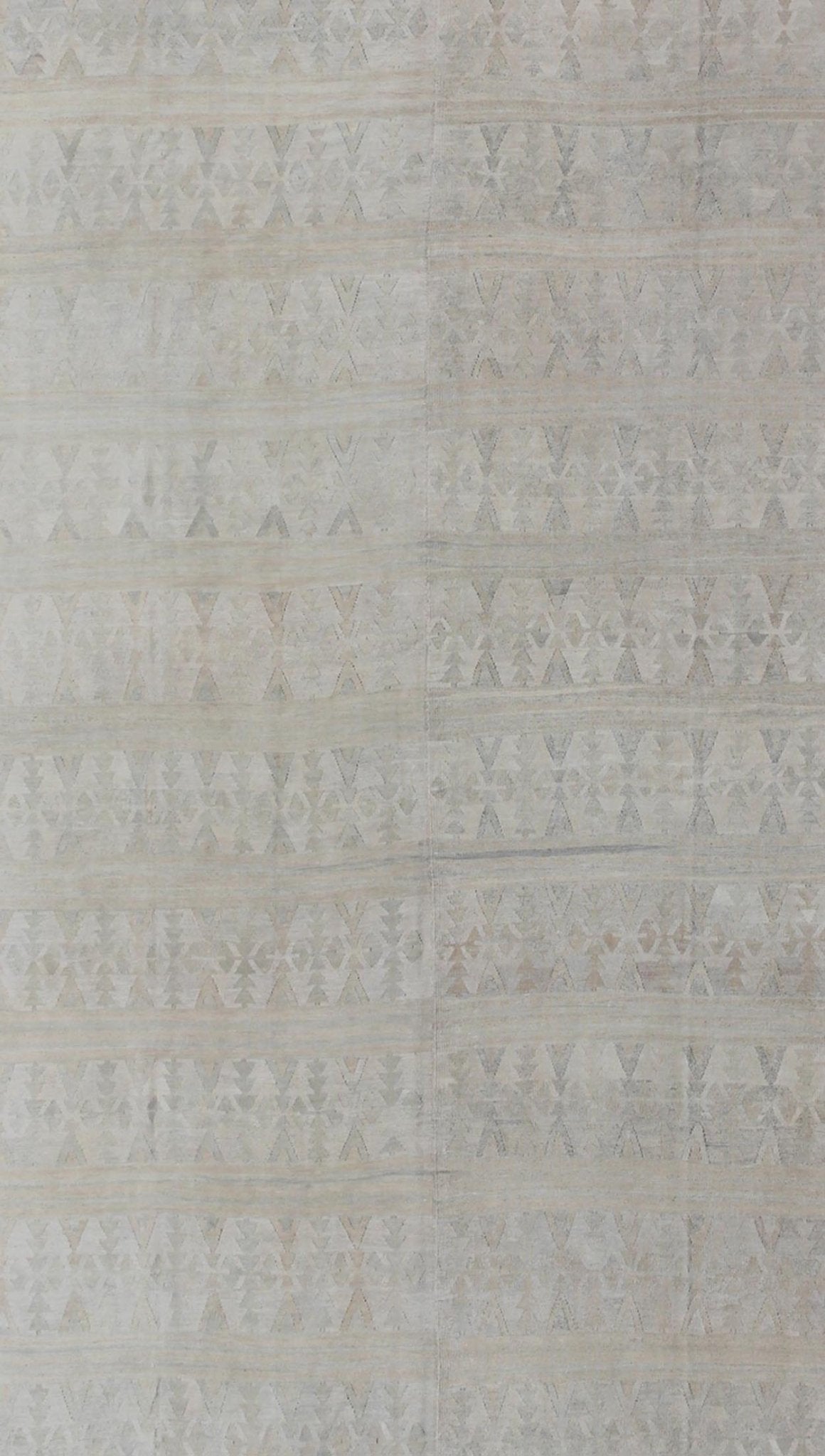 Shades of Cream Long Vintage Turkish Kilim Rug with All - Over Design kwarugs All - over design vintage Kilim rug turkey in cream and gray tones, rug en - 165003, country of origin / Type: Turkey / Kilim, circa 1950 Featuring a subtle all - over ... - Keivan Woven ArtsEN - 165003 - 9416Rug