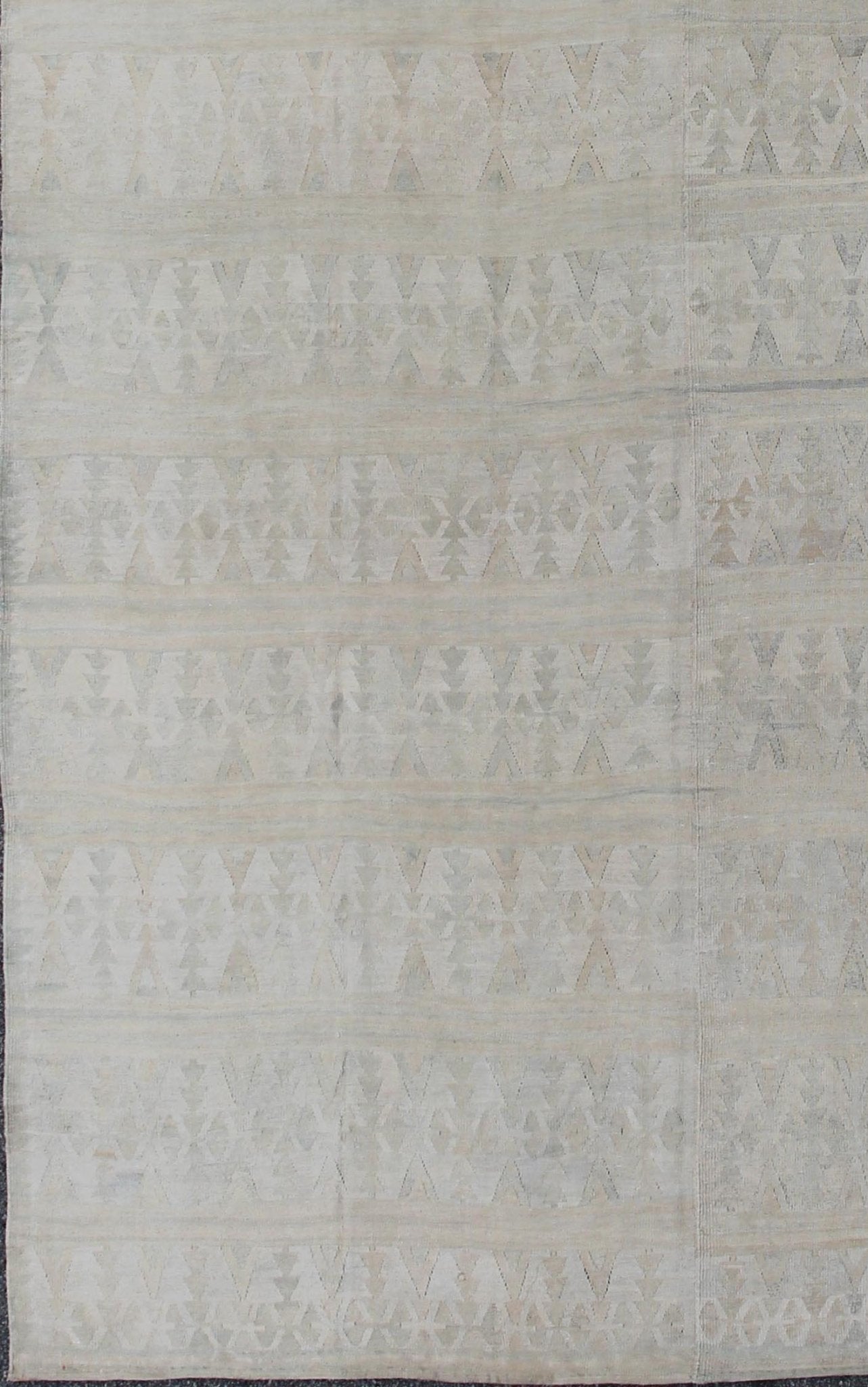 Shades of Cream Long Vintage Turkish Kilim Rug with All - Over Design kwarugs All - over design vintage Kilim rug turkey in cream and gray tones, rug en - 165003, country of origin / Type: Turkey / Kilim, circa 1950 Featuring a subtle all - over ... - Keivan Woven ArtsEN - 165003 - 9416Rug