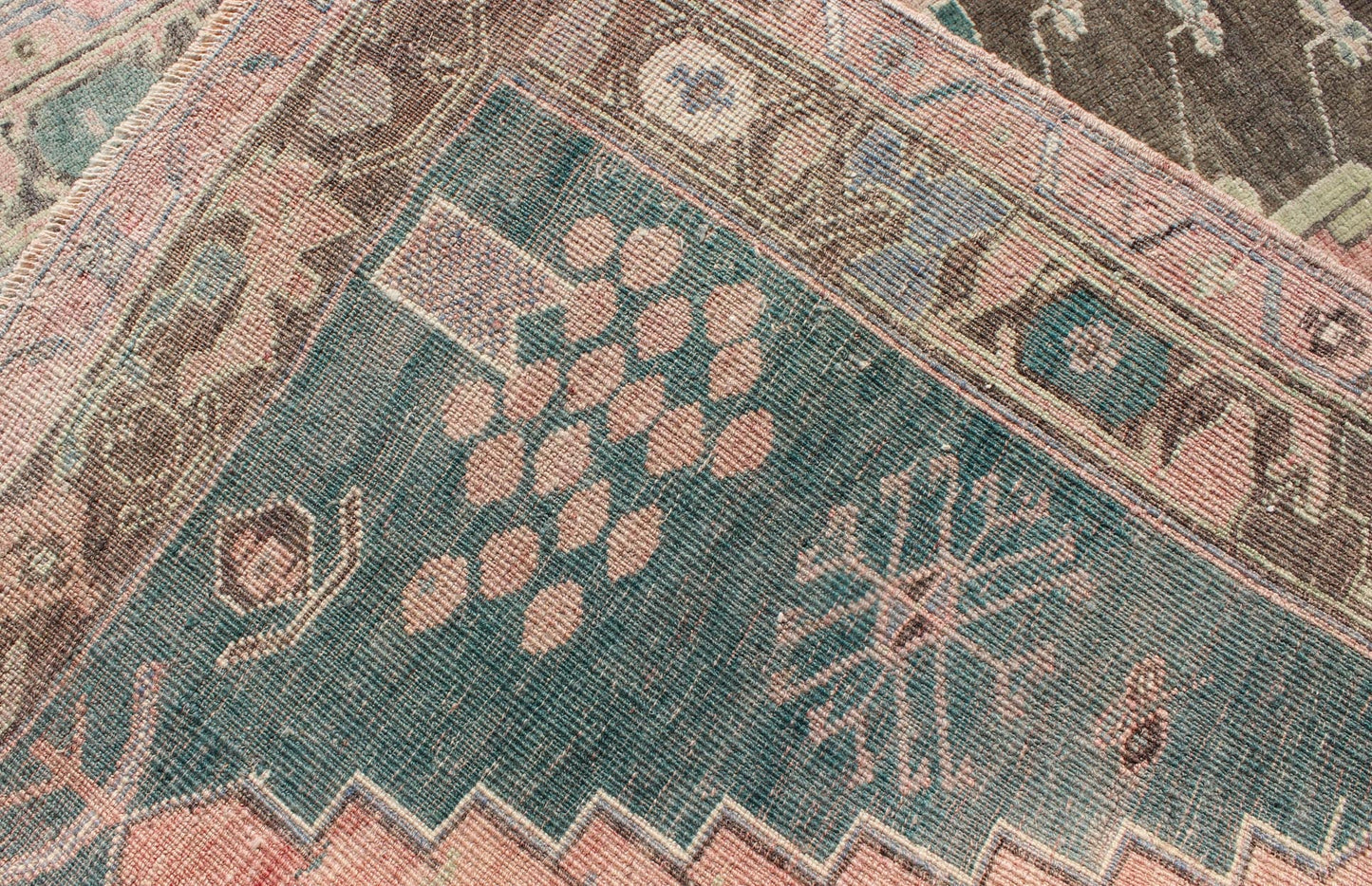 Teal, Brown & Salmon - Colored Vintage Turkish Oushak Rug With Geometric Medallion. Oushak rug vintage from Turkey with medallion and geometric design in teal and salmon, Keivan Woven Arts, rug#EN - 165217, country of origin / type: Turkey / Oushak... - Keivan Woven ArtsEN - 165217 - 9430Rug