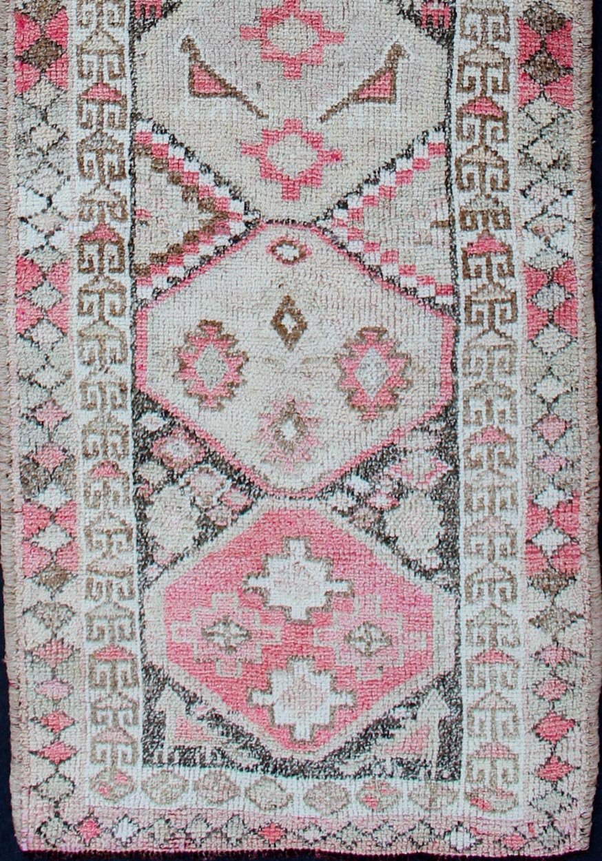 Vintage Turkish Oushak Runner with Multi - Medallion Design in Charcoal, Red Ivory Vintage Oushak runner from Turkey with Vertical Medalliondesign in multi - colors, charcoal, pink, red, and cream. Keivan Woven Arts / Rug en - 165340, country of origi... - Keivan Woven ArtsEN - 165340 - 11189Rug