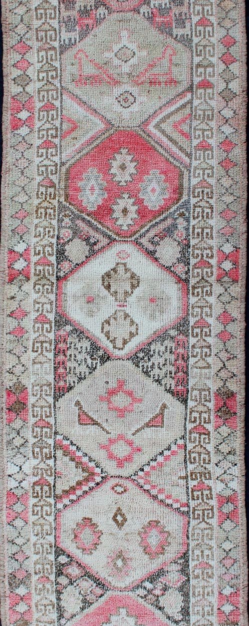 Vintage Turkish Oushak Runner with Multi - Medallion Design in Charcoal, Red Ivory Vintage Oushak runner from Turkey with Vertical Medalliondesign in multi - colors, charcoal, pink, red, and cream. Keivan Woven Arts / Rug en - 165340, country of origi... - Keivan Woven ArtsEN - 165340 - 11189Rug