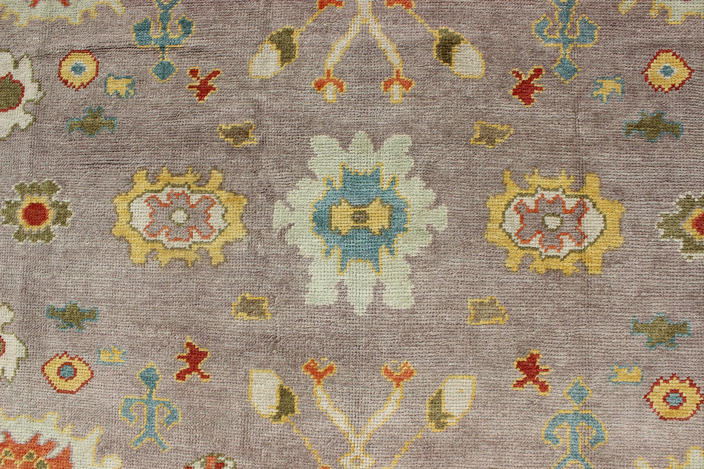 Turkish Oushak All - Over Flower Design. Colorful Turkish Oushak Rug with All - Over Flower Design in Lavender, Light Green Beautiful Turkish Oushak rug with colorful palette and all - over flower design, Keivan Woven Arts/rug en - 165630, country of or... - Keivan Woven ArtsEN - 165630 - 9040Rug