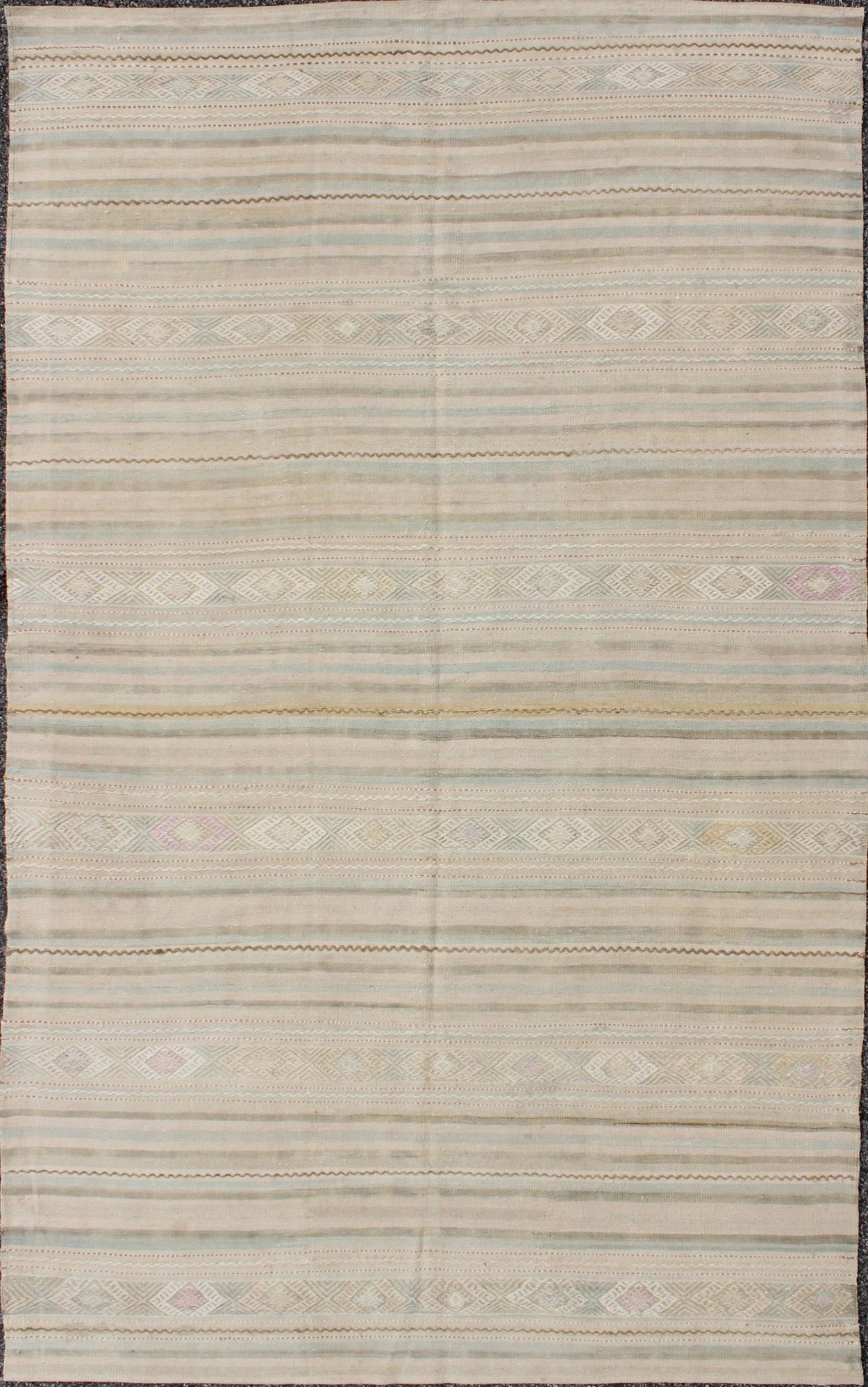 Vintage Turkish Kilim Rug With Neutral Horizontal Stripes and Geometric Designs Vintage Turkish Kilim rug with neutral horizontal stripes and geometric designs, Keivan Woven Arts / rug en - 165650, country of origin / type: Turkey / Kilim, circa 1... - Keivan Woven ArtsEN - 165650 - 9046Rug