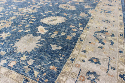 Turkish Oushak Rug in Blue Background, Neutral Colors and All - Over Design kwarugs Turkish Oushak rug in blue background with neutral color palette and all - over flower design, rug en - 165651, country of origin / type: Turkey / Oushak This t... - Keivan Woven ArtsEN - 165651 - 9050Rug