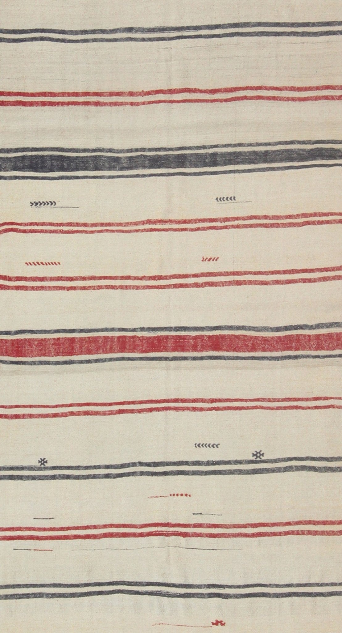 Turkish Kilim rug with horizontal stripes in red and blue, cream background, rug en - 165684, country of origin / type: Turkey / Kilim, circa 1950 Woven during the mid - 20th century in Turkey, this designer Kilim is decorated with a horizontal stri... - Keivan Woven ArtsEN - 165684 - 9072Rug
