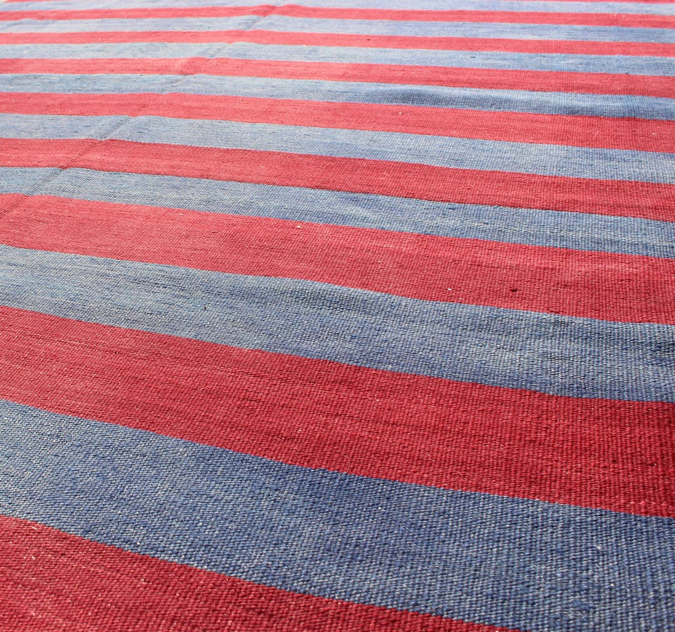 Vintage Striped Turkish Kilim with Casual Modern Design in Red and Blue Red and blue Vintage striped Turkish Kilim suited for modern casual interiors. Kilim rug with stripes, Keivan Woven Arts / rug/ EN - 165696, country of origin / type: turkey /... - Keivan Woven ArtsEN - 165696 - 9480Rug
