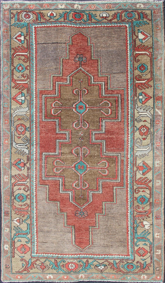 Double Medallion Vintage Turkish Oushak Rug Turkish Oushak Carpet with Geometric Medallions, rug en - 165846, country of origin / type: Turkey / Oushak, circa 1940 This Oushak rug from Turkey features a unique design of a double medallion f... - Keivan Woven ArtsEN - 165846 - 10612Rug