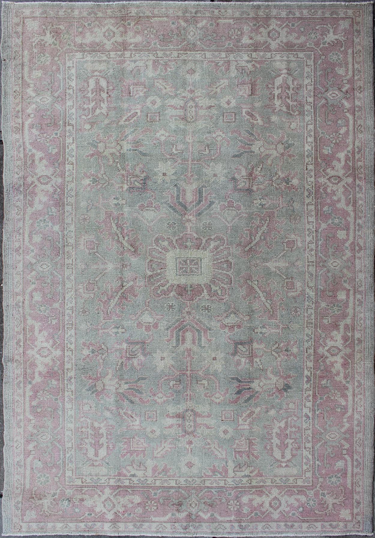 Medallion Design Turkish Antique Oushak Rug in Light Tones of Pink, Blush, Nude, L.Green, rug en - 165872, country of origin / type: Turkey / Oushak, circa 1930 This vintage Turkish Oushak carpet (circa mid - 20th century) features a central medalli... - Keivan Woven ArtsEN - 165872 - 10173Rug
