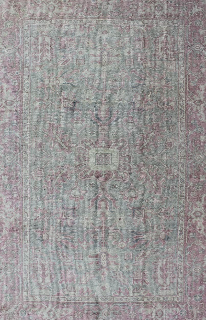 Medallion Design Turkish Antique Oushak Rug in Light Tones of Pink, Blush, Nude, L.Green, rug en - 165872, country of origin / type: Turkey / Oushak, circa 1930 This vintage Turkish Oushak carpet (circa mid - 20th century) features a central medalli... - Keivan Woven ArtsEN - 165872 - 10173Rug