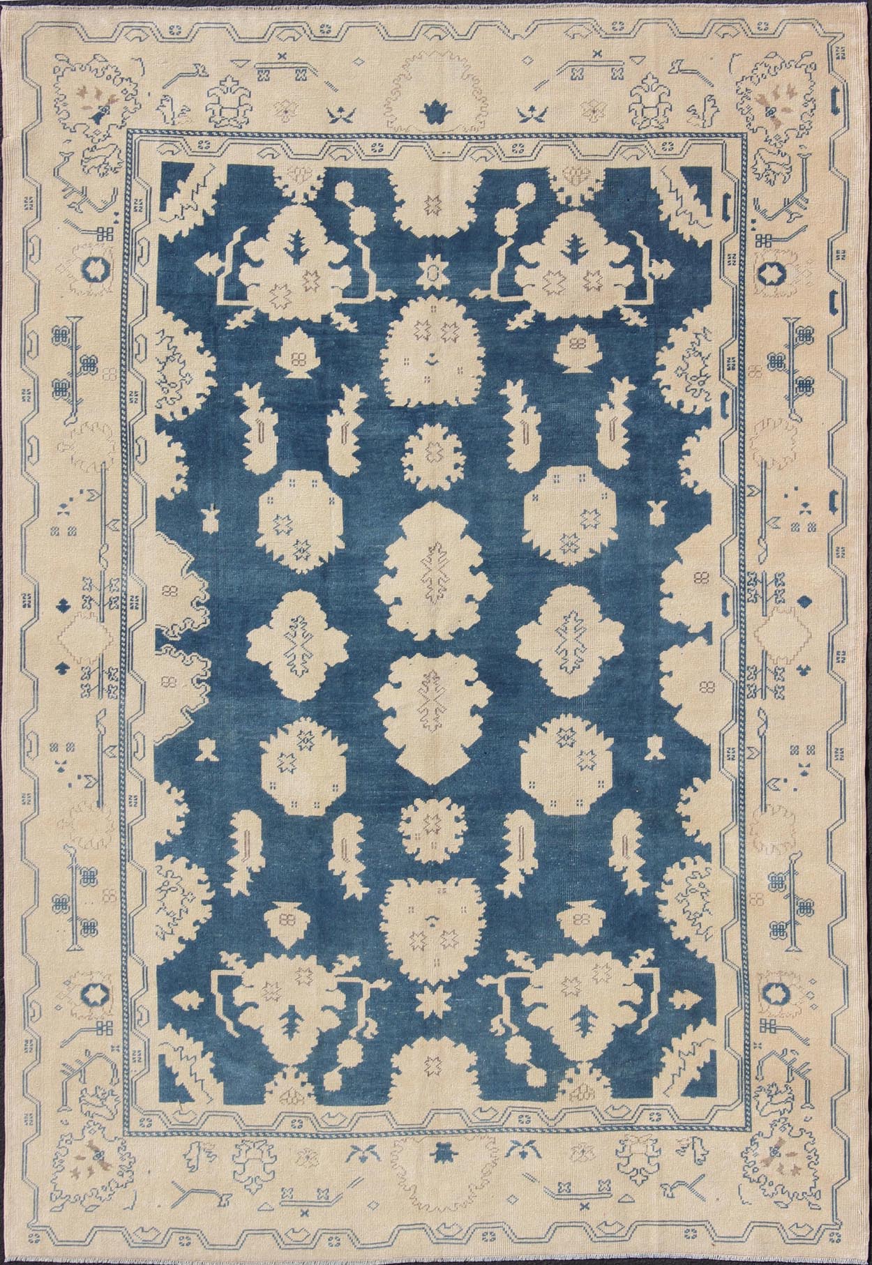 Vintage Turkish Oushak Rug with All - Over Design in Royal Blue and Ivory kwarugs Nude and Royal blue Oushak rug vintage from Turkey with all - over design of etched motifs, rug en - 165934, country of origin / type: Turkey / Oushak, circa 1940. ... - Keivan Woven ArtsEN - 165934 - 10622Rug