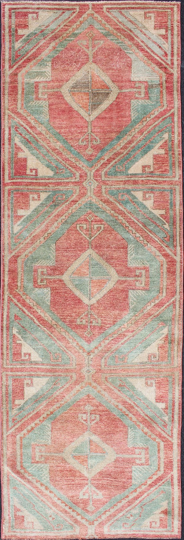 Vintage Hand Knotted Oushak Runner in Aqua and Soft, Rosy Red Two - toned Turkish runner with Diamond design, rug en - 165990, Keivan Woven Arts / country of origin / type: Turkey / Oushak, circa 1940. This colorful Oushak runner consists of ... - Keivan Woven ArtsEN - 165990 - 11361Rug