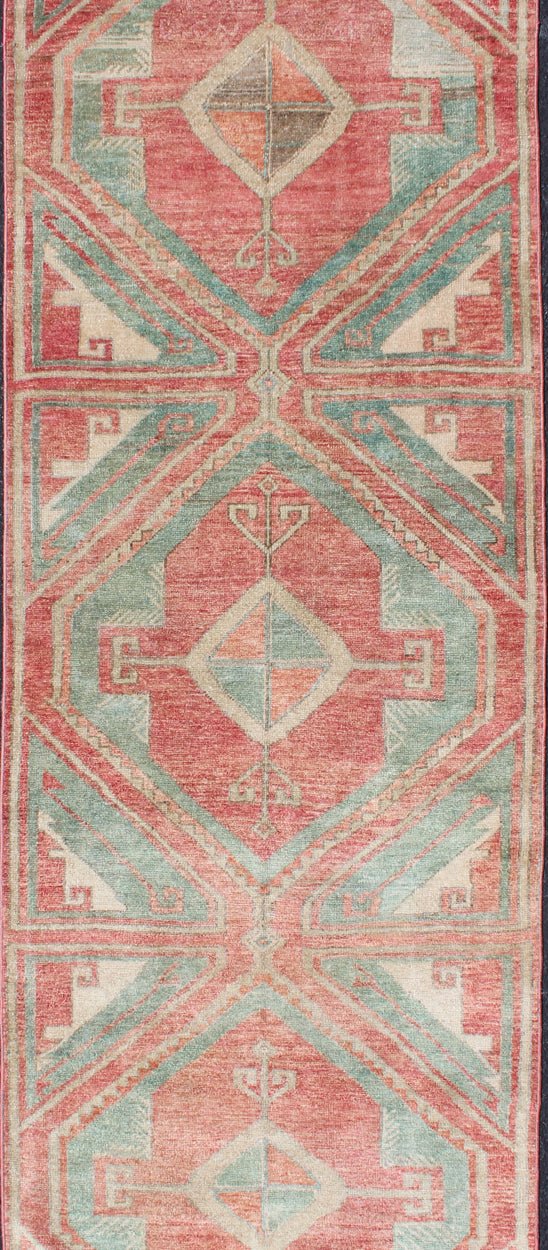 Vintage Hand Knotted Oushak Runner in Aqua and Soft, Rosy Red Two - toned Turkish runner with Diamond design, rug en - 165990, Keivan Woven Arts / country of origin / type: Turkey / Oushak, circa 1940. This colorful Oushak runner consists of ... - Keivan Woven ArtsEN - 165990 - 11361Rug
