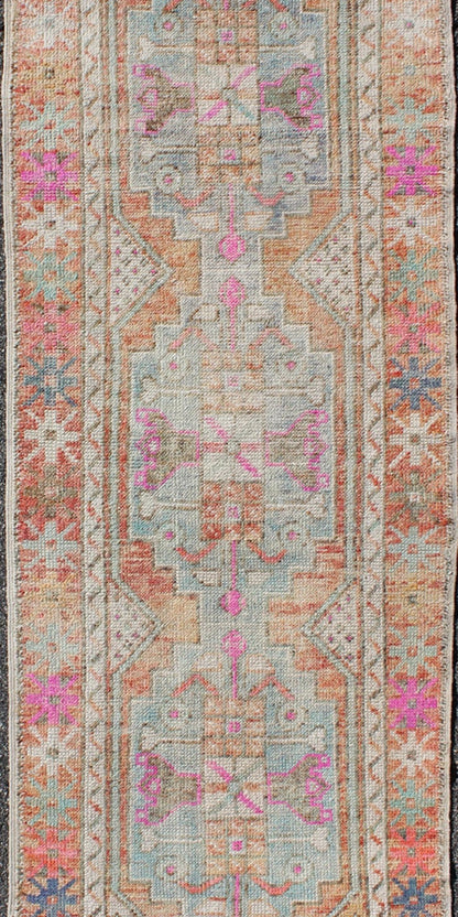 Vintage Turkish Oushak Geometric Runner With in Light Orange and Multi Colors Oushak Vintage Rug from Turkey with Multi - Colored Medallion Design, rug en - 165996, country of origin / type: Turkey / Oushak, circa 1930 This vintage Turkish Ou... - Keivan Woven ArtsEN - 165996 - 9520Rug