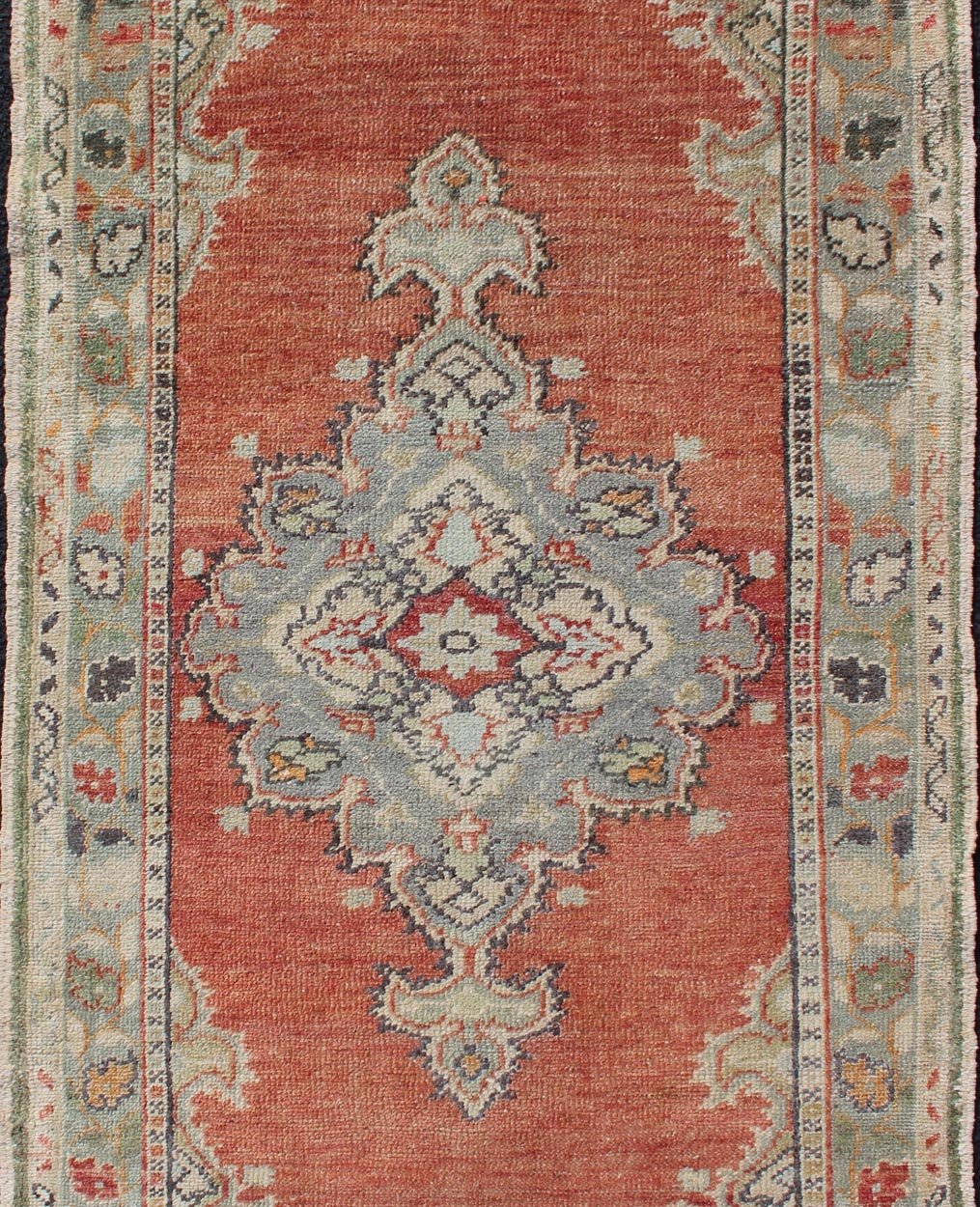 Faded Red and Taupe Vintage Turkish Oushak Rug With Layered Medallion Design Layered floral medallion design in muted Orange red and taupe/ green Oushak vintage rug from Turkey, colorful and muted Oushak, Keivan Woven Arts/ rug EN - 176048, count... - Keivan Woven ArtsEN - 176048 - 10968Rug