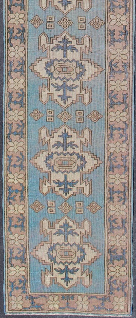 Long Vintage Turkish Runner with Geometric Design in Light Blue and Taupe kwarugs Long vintage Turkish runner with geometric design in light blue and taupe Vintage Oushak runner from Turkey with Medallion design in various color tones, rug e... - Keivan Woven ArtsEN - 176085 - 11437Rug