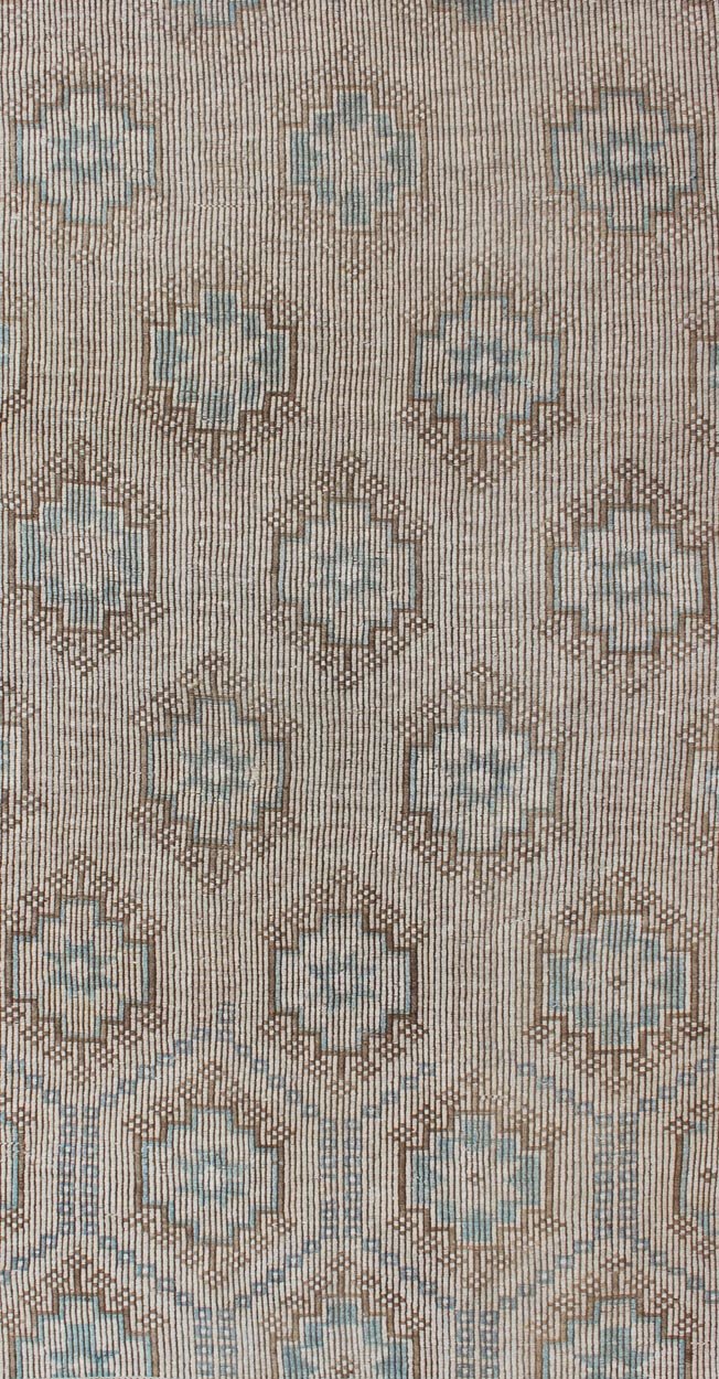 All - Over Vintage Turkish Kilim Flat - Weave Rug Turkish Oushak Vintage Flat - Woven Carpet, rug en - 176234, country of origin / type: Turkey / Oushak, circa 1950 This Oushak rug from Turkey features an all - over flat - woven design of geometric m... - Keivan Woven ArtsEN - 176234 - 10978Rug