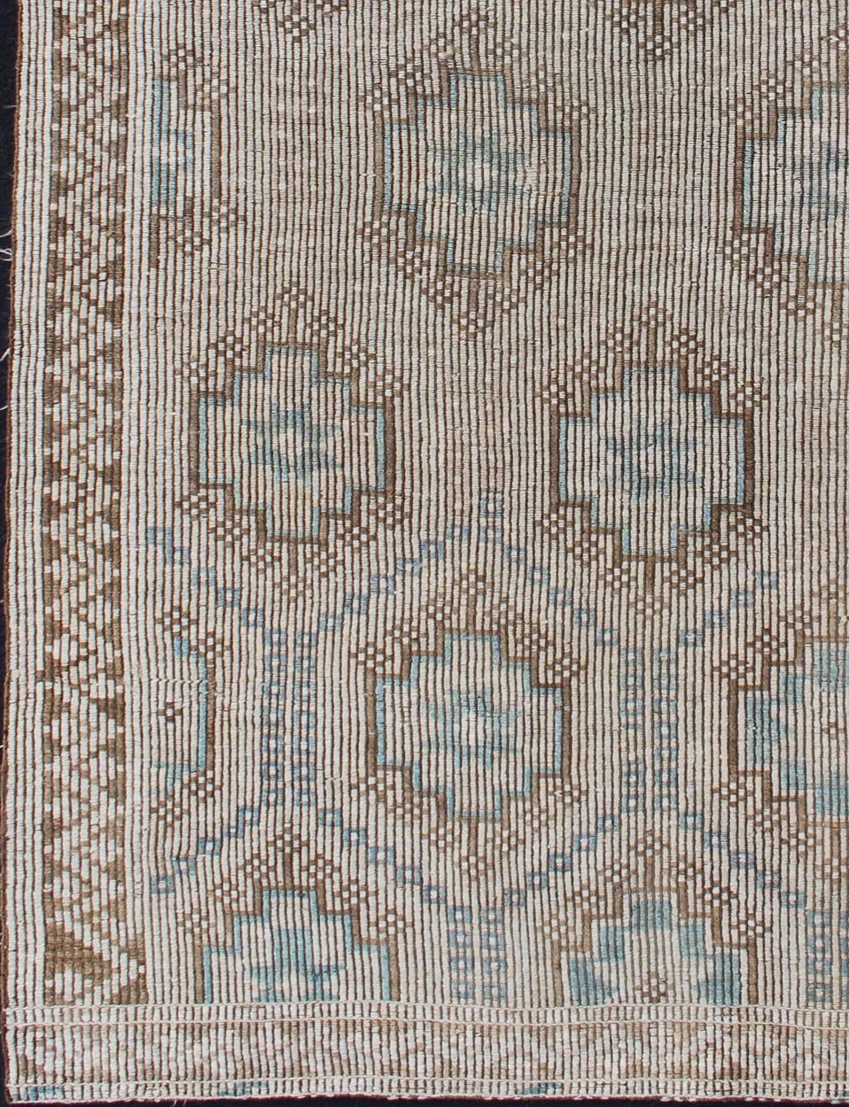 All - Over Vintage Turkish Kilim Flat - Weave Rug Turkish Oushak Vintage Flat - Woven Carpet, rug en - 176234, country of origin / type: Turkey / Oushak, circa 1950 This Oushak rug from Turkey features an all - over flat - woven design of geometric m... - Keivan Woven ArtsEN - 176234 - 10978Rug