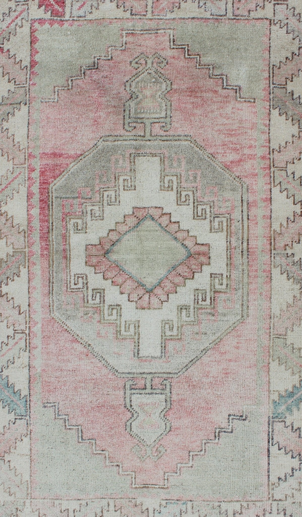 Elegant Oushak Rug From Turkey with Tribal Medallion Design in Light Colors Pink, light green, and ivory vintage rug with flower medallion pattern, Keivan Woven Arts / rug/EN - 176255, country of origin / type: Turkey / Oushak, circa 1940 This ... - Keivan Woven ArtsEN - 176255 - 10253Rug