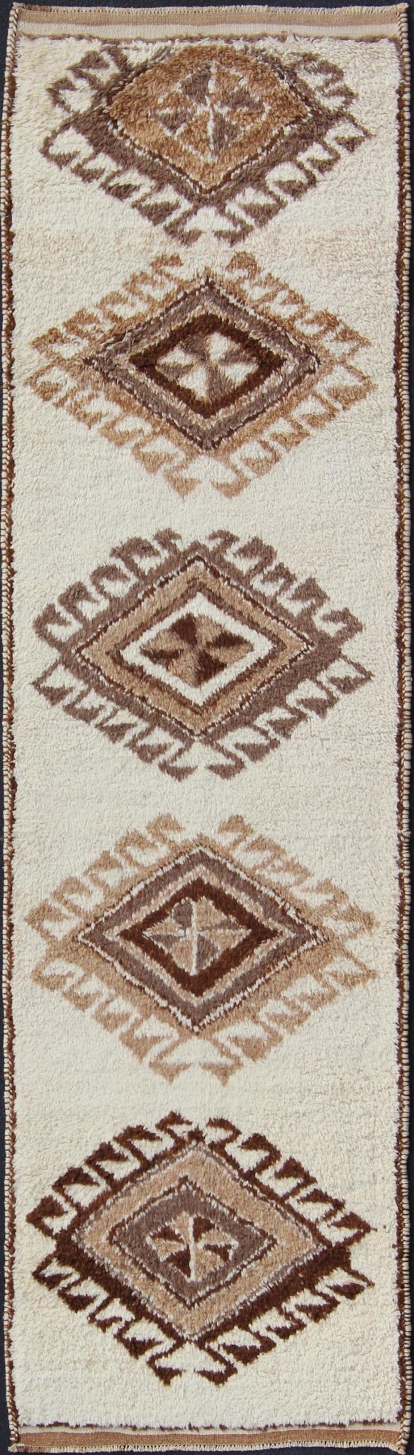 Vintage Turkish Tulu Gallery Rug with Tribal Diamond Design in Cream and Brown. Turkish Tulu vintage runner in Earth tones, light and dark brown and cream colors, with tribal Moroccan design, rug en - 176286, country of origin / type: Turkey / Tu... - Keivan Woven ArtsEN - 176286 - 10994Rug