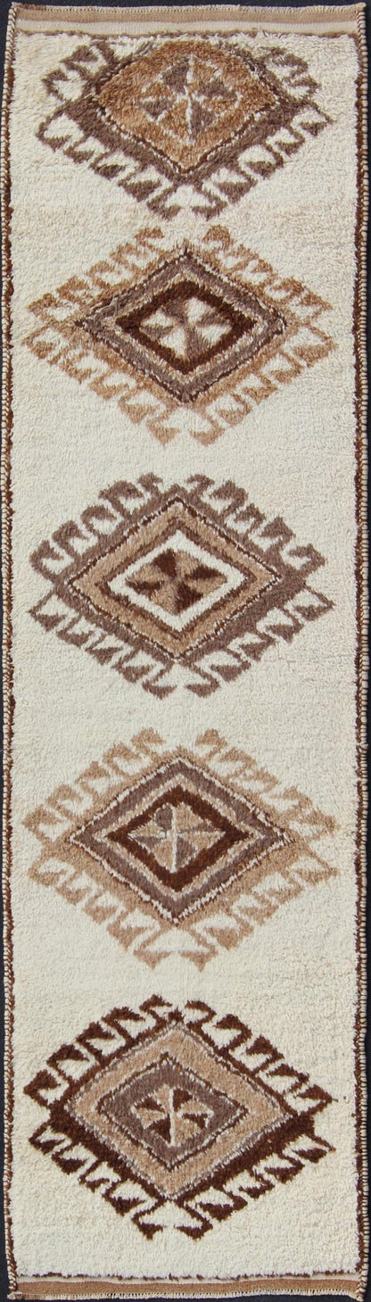 Vintage Turkish Tulu Gallery Rug with Tribal Diamond Design in Cream and Brown. Turkish Tulu vintage runner in Earth tones, light and dark brown and cream colors, with tribal Moroccan design, rug en - 176286, country of origin / type: Turkey / Tu... - Keivan Woven ArtsEN - 176286 - 10994Rug