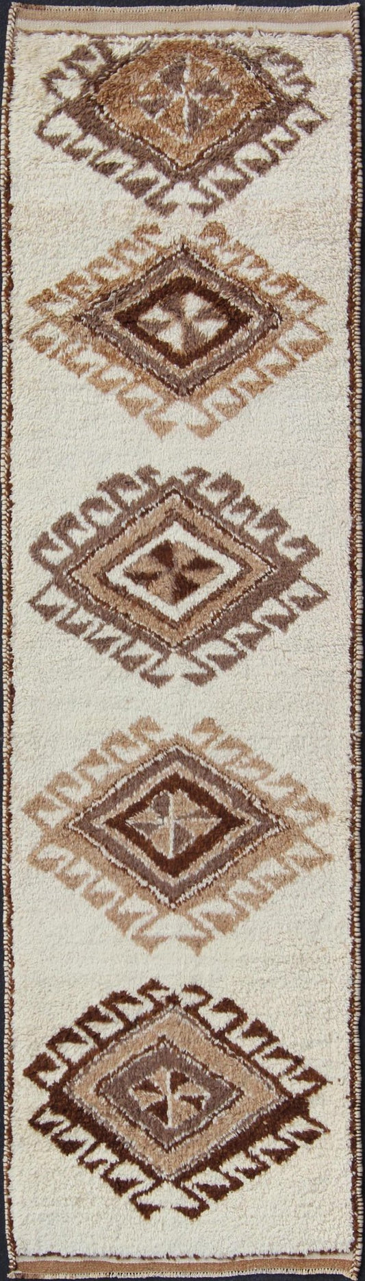Vintage Turkish Tulu Gallery Rug with Tribal Diamond Design in Cream and Brown. Turkish Tulu vintage runner in Earth tones, light and dark brown and cream colors, with tribal Moroccan design, rug en - 176286, country of origin / type: Turkey / Tu... - Keivan Woven ArtsEN - 176286 - 10994Rug