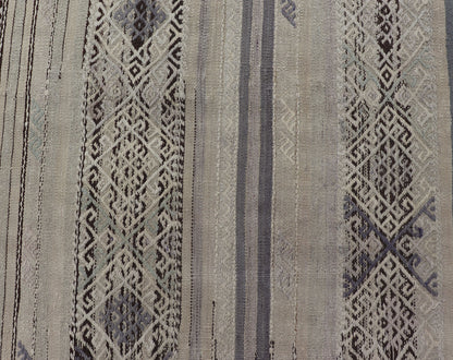Stripe Design Turkish Vintage Flat - Weave Rug in Shades Grey, Brown, and Lavender. Keivan Woven Arts / rug EN - 176469, country of origin / type: Turkey / Kilim, circa 1950 This vintage Turkish Kilim rug features a contemporary geometric stripe des... - Keivan Woven ArtsEN - 176469 - 17454Rug