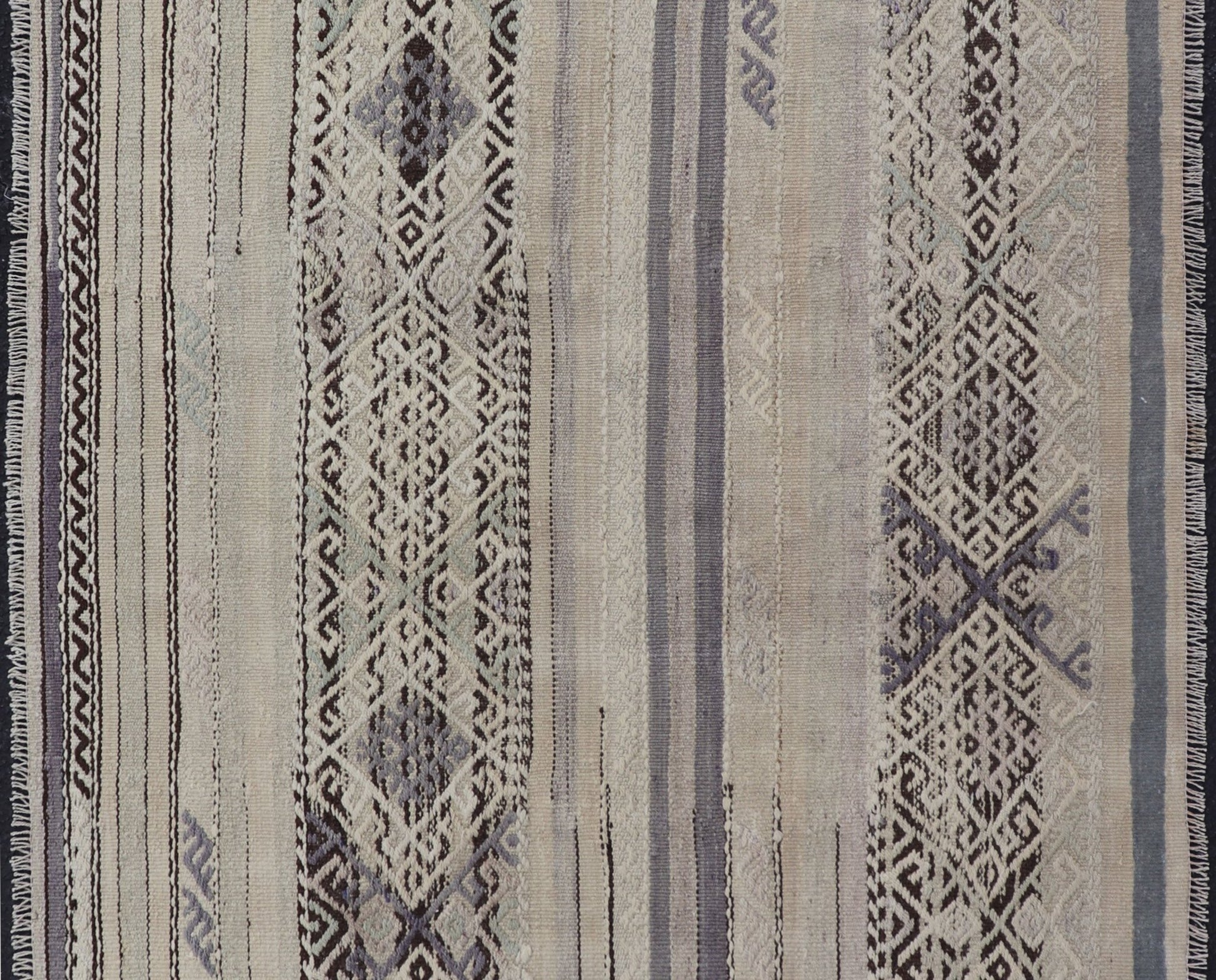 Stripe Design Turkish Vintage Flat - Weave Rug in Shades Grey, Brown, and Lavender. Keivan Woven Arts / rug EN - 176469, country of origin / type: Turkey / Kilim, circa 1950 This vintage Turkish Kilim rug features a contemporary geometric stripe des... - Keivan Woven ArtsEN - 176469 - 17454Rug
