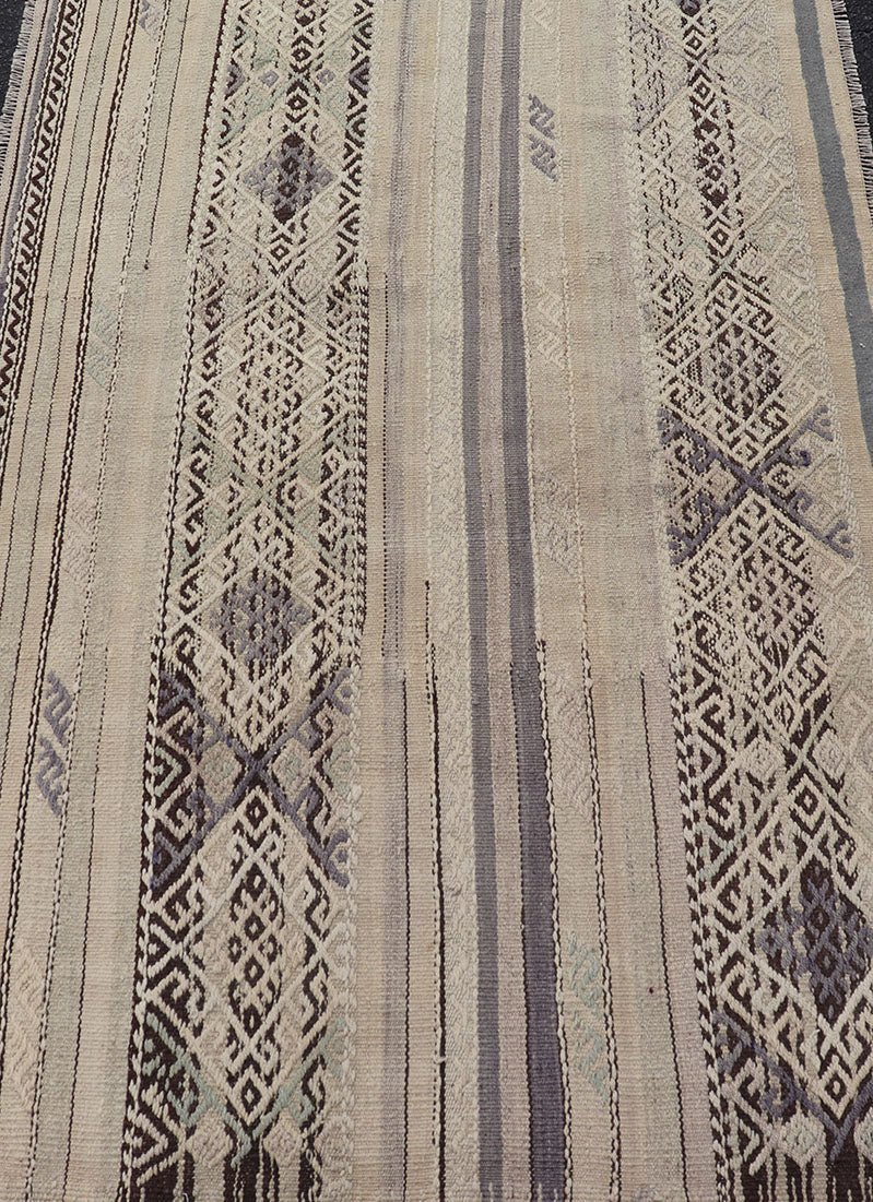 Stripe Design Turkish Vintage Flat - Weave Rug in Shades Grey, Brown, and Lavender. Keivan Woven Arts / rug EN - 176469, country of origin / type: Turkey / Kilim, circa 1950 This vintage Turkish Kilim rug features a contemporary geometric stripe des... - Keivan Woven ArtsEN - 176469 - 17454Rug