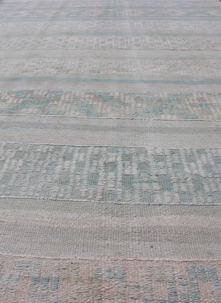 Vintage Flat - Weave Kilim with Embroideries in Blush, Green, Blue and Gray kwarugs Vintage flat - weave Kilim with embroideries in blush, green, blue and gray with a modern design geometric stripe design Vintage Kilim from Turkey, Keivan Wo... - Keivan Woven ArtsEN - 176470 - 11389Rug