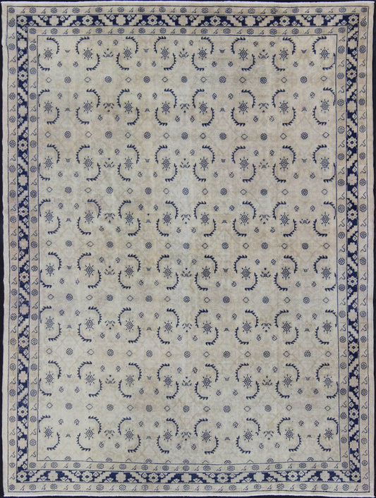 Navy Blue and Ivory All over Design Vintage Turkish Oushak Rug Turkishall - over small - scale rug in navy blue, ivory, rug en - 176496, country of origin / type: Turkey / Oushak, circa 1940 This vintage Turkish Oushak rug features a contempora... - Keivan Woven ArtsEN - 176496 - 11261Rug