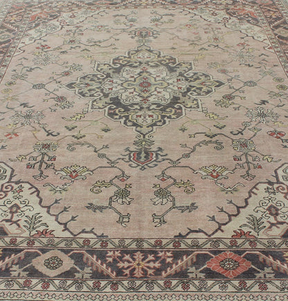 Antique Hand - Knotted Turkish Medallion Oushak in Blush, Ivory and Charcoal. Keivan Woven Arts: rug EN - 176497, Country of Origin: Turkey; Type: Oushak; Design: Diamond Medallion, Oushak Medallion Measures: 9'9 x 11'10 This striking vintage Turkish... - Keivan Woven ArtsEN - 176497 - 11020Rug
