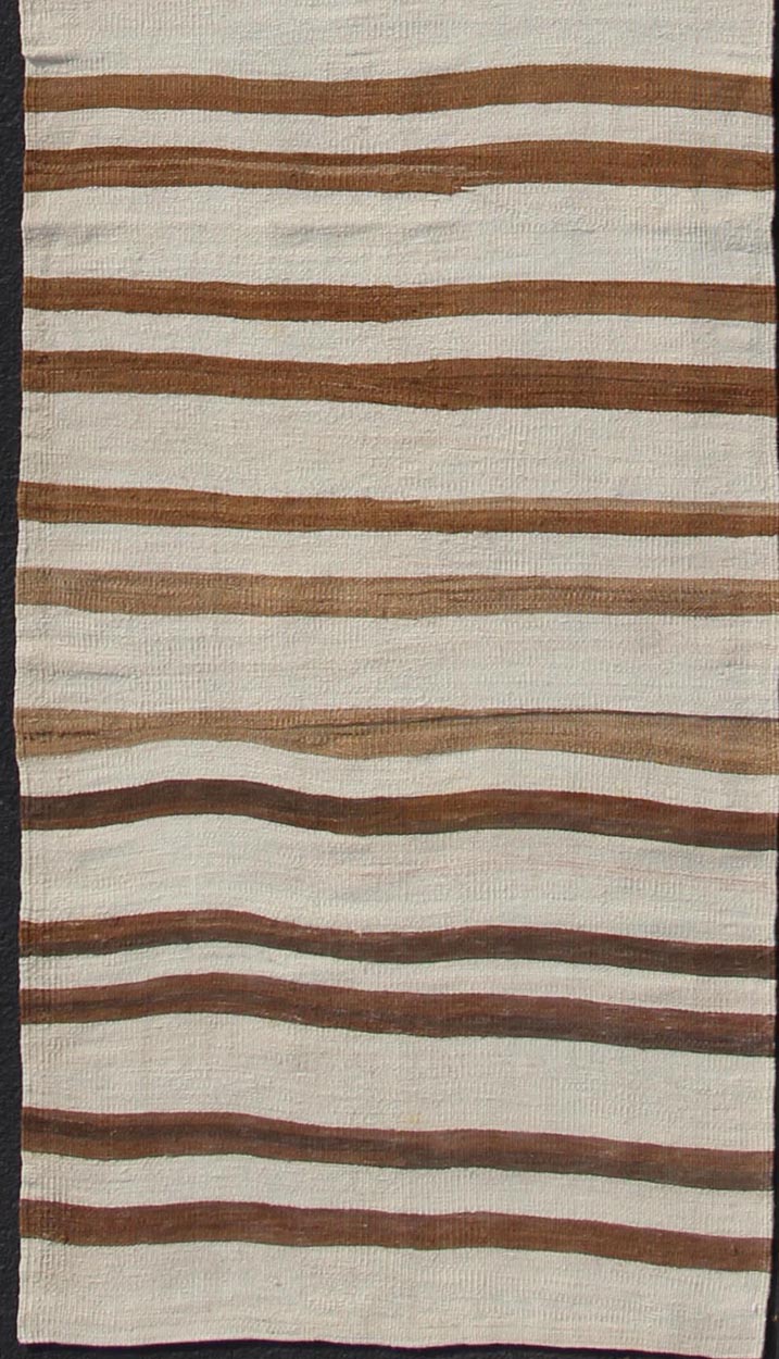 Minimalist Design Vintage Long Kilim Runner with Stripes in Brown and Ivory' Vintage Turkish Kilim vintage runner with modern/contemporary stripe design, rug EN - 176577, country of origin / type: Turkey / Kilim, circa 1940 This vintage flat - wo... - Keivan Woven ArtsEN - 176577 - 11034Rug