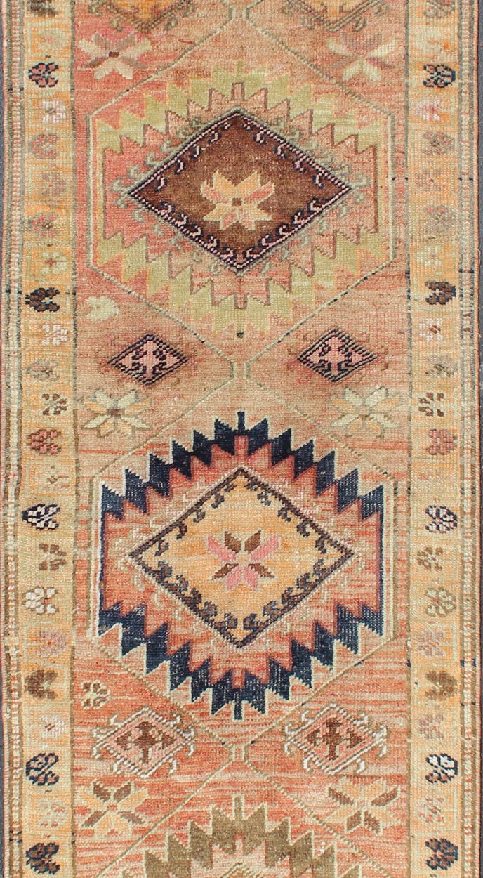 Coral colored Vintage Oushak Runner with Geometric Medallions kwarugs Vintage Turkish runner with multi - medallion design, rug en - 176587, country of origin / type: Turkey / Oushak, circa 1960 This Oushak runner from Turkey features a creat... - Keivan Woven ArtsEN - 176587 - 11443Rug