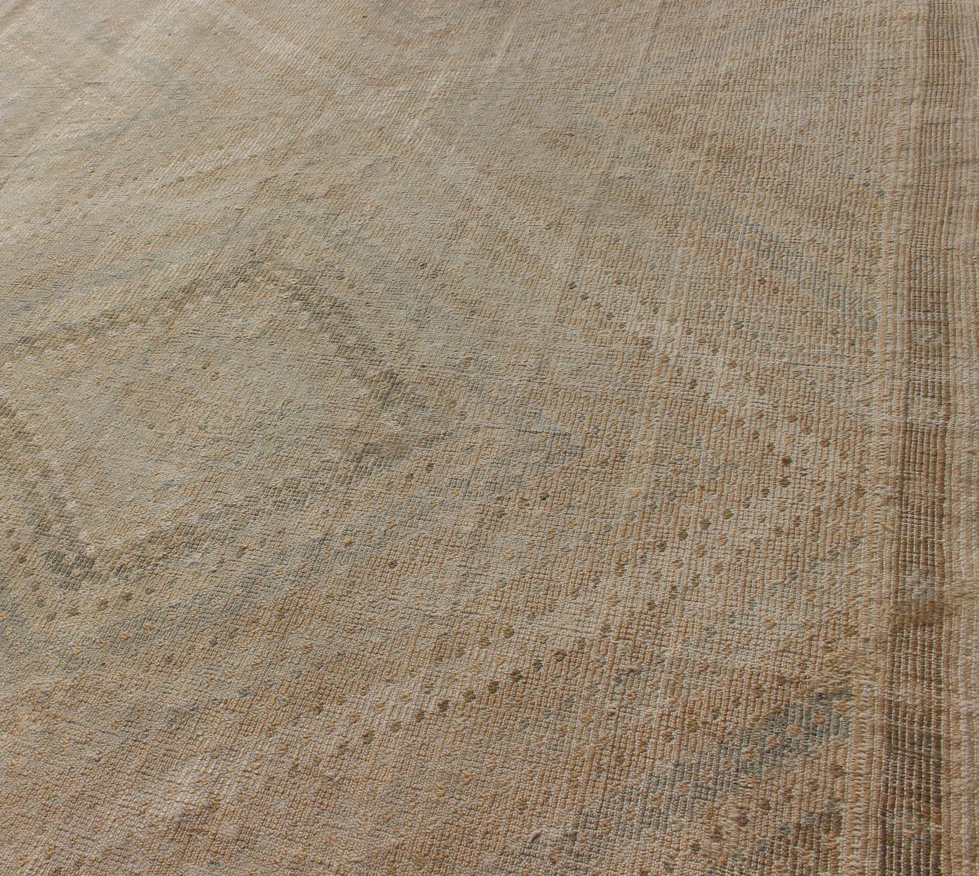 Vintage Turkish Embroidered Rug in Shades of Brown With Geometric Diamond Design Subdued and subtle brown - toned embroidered Turkish Kilim vintage rug with diamond design, Keivan Woven Arts / rug en - 176646, country of origin / type: Turkey / Kili... - Keivan Woven ArtsEN - 176646 - 11050Rug