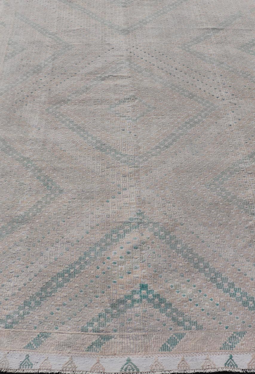 Embroidered Vintage Hand Woven Turkish Kilim with Geometric Diamond Design Embroidered vintage kilim rug from Turkey in shades of tan, light green, light gray, and cream with geometric pattern, Keivan Woven Arts / rug EN - 176848, country of orig... - Keivan Woven ArtsEN - 176848 - 18776Rug