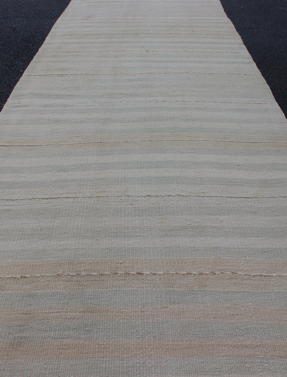 Vintage Turkish Kilim Runner with a Stripe and Modern Design in Neutral Tones Vintage Turkish Kilim runner with a stripe and modern design, Minimalist stripe design Kilim runner from Turkey. Keivan Woven Arts / rug EN - 176929, country of origin /... - Keivan Woven ArtsEN - 176929 - 12747Rug