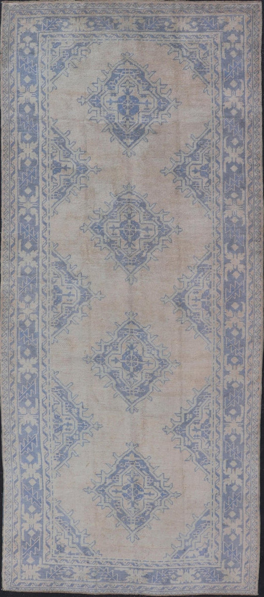 Measures: 5'0 x 12'5 Turkish Oushak Gallery Rug in Muted Blue and Cream with Geometric Design. Country of Origin: Turkey; Type: Oushak; Design: Medallion; Keivan Woven Arts: rug EN - 176948; This beautiful vintage Oushak was hand - knotted in Tu... - Keivan Woven ArtsEN - 176948 - 21913Rug