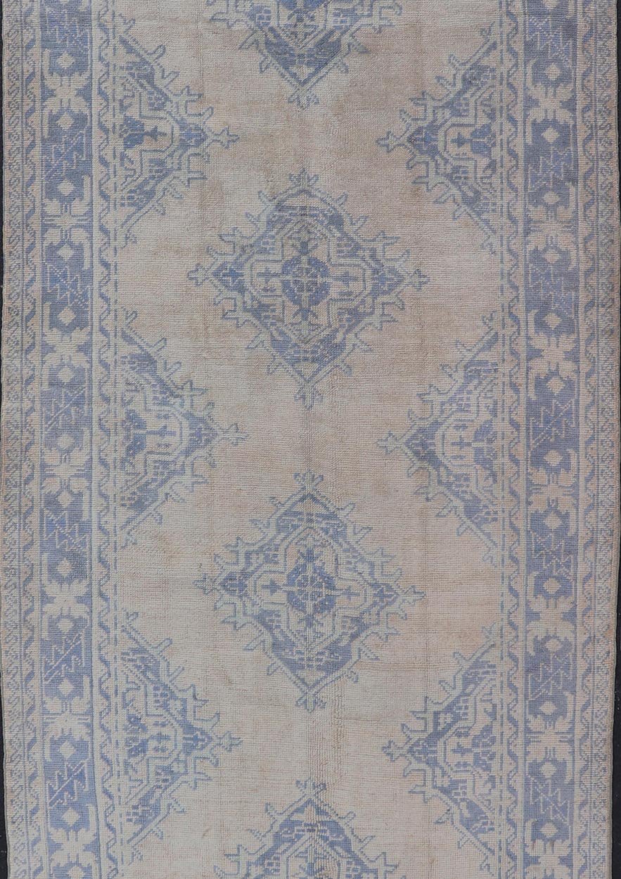 Measures: 5'0 x 12'5 Turkish Oushak Gallery Rug in Muted Blue and Cream with Geometric Design. Country of Origin: Turkey; Type: Oushak; Design: Medallion; Keivan Woven Arts: rug EN - 176948; This beautiful vintage Oushak was hand - knotted in Tu... - Keivan Woven ArtsEN - 176948 - 21913Rug