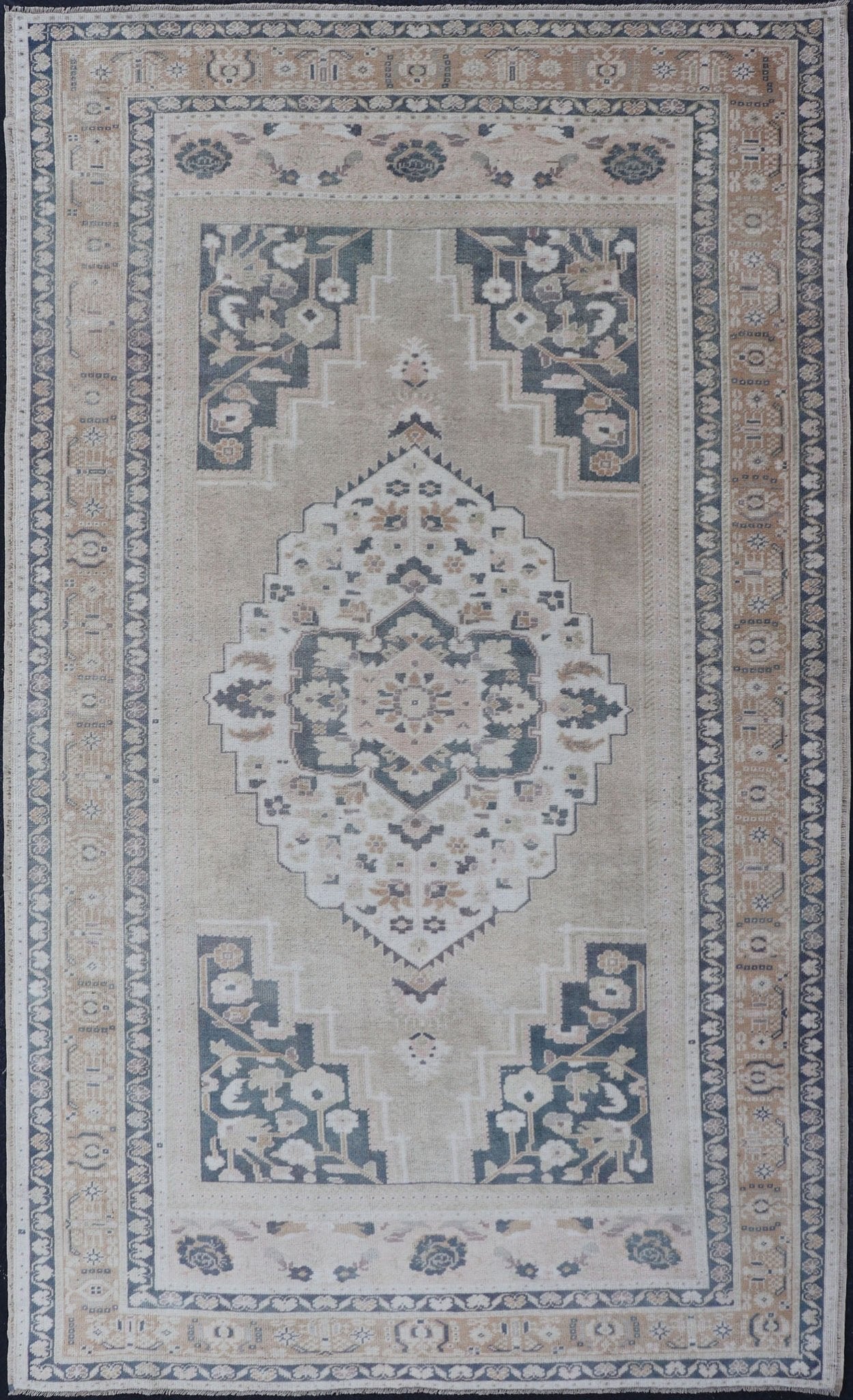Vintage Turkish Oushak Rug in Dark Gray Blue, Taupe, Khaki & Lt. Brown Vintage Oushak Turkish rug in cream, taupe and gray blue, Steel blue, Keivan Woven Arts/rug EN - 178024, country of origin / type: Turkey / Oushak, circa 1940. Medallion ousha... - Keivan Woven ArtsEN - 178024 - 14410Rug
