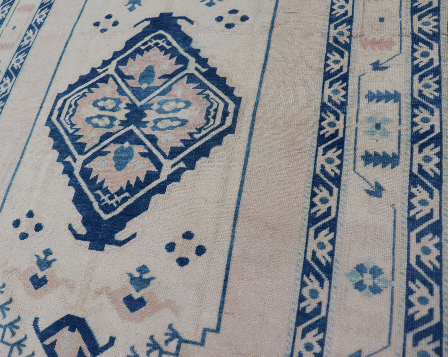 Blue, Cream & Green Vintage Oushak Rug with Geometric Medallion & Tribal Design. Vintage Oushak carpet with medallion design, rug EN - 178035, country of origin / type: Turkey / Oushak, circa 1950 This vintage Oushak carpet from mid - 20th c... - Keivan Woven ArtsEN - 178035 - 14246Rug
