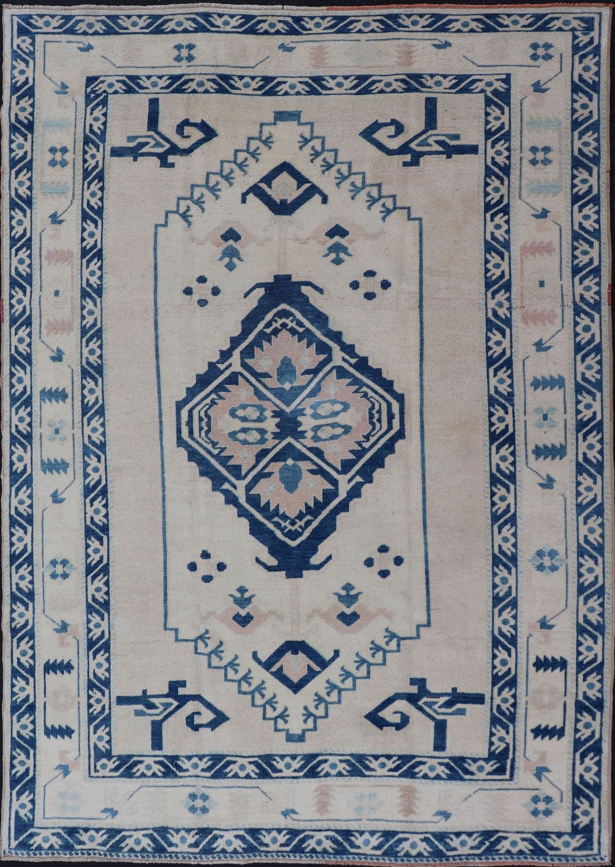 Blue, Cream & Green Vintage Oushak Rug with Geometric Medallion & Tribal Design. Vintage Oushak carpet with medallion design, rug EN - 178035, country of origin / type: Turkey / Oushak, circa 1950 This vintage Oushak carpet from mid - 20th c... - Keivan Woven ArtsEN - 178035 - 14246Rug