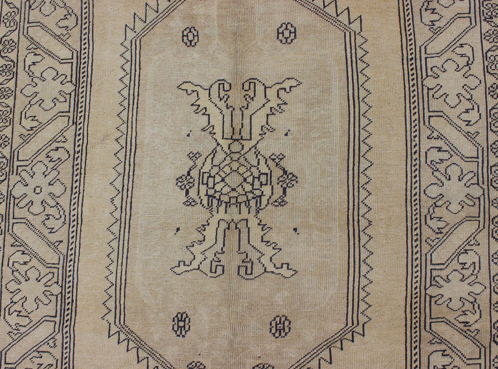 Vintage Cream and Charcoal Turkish Oushak Rug With Stylized Medallion Design Measures 5'0 x 8'7 This Turkish vintage Oushak rug, (circa 1940) features an intricately beautiful and highly stylized design. The central medallion is compleme... - Keivan Woven ArtsEN - 1781 - 5289Rug