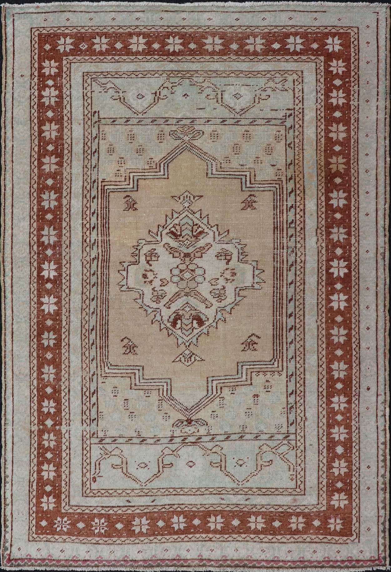 Vintage Turkish Oushak Rug with Medallion Design in Camel, Taupe, and Light Blue Medallion design Turkish vintage rug in neutral tones of tan, taupe, light blue, camel, and brown. Keivan Woven Arts / rug EN - 178302, country of origin / type: Turk... - Keivan Woven ArtsEN - 178302 - 17784Rug