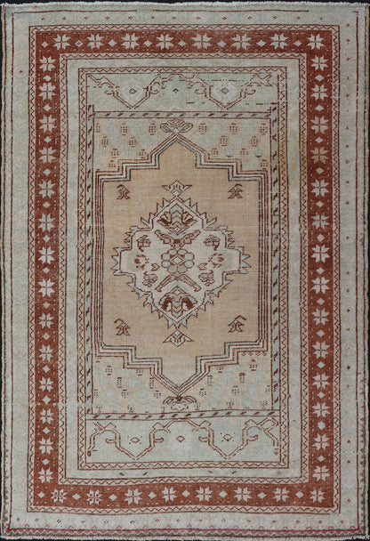 Vintage Turkish Oushak Rug with Medallion Design in Camel, Taupe, and Light Blue Medallion design Turkish vintage rug in neutral tones of tan, taupe, light blue, camel, and brown. Keivan Woven Arts / rug EN - 178302, country of origin / type: Turk... - Keivan Woven ArtsEN - 178302 - 17784Rug