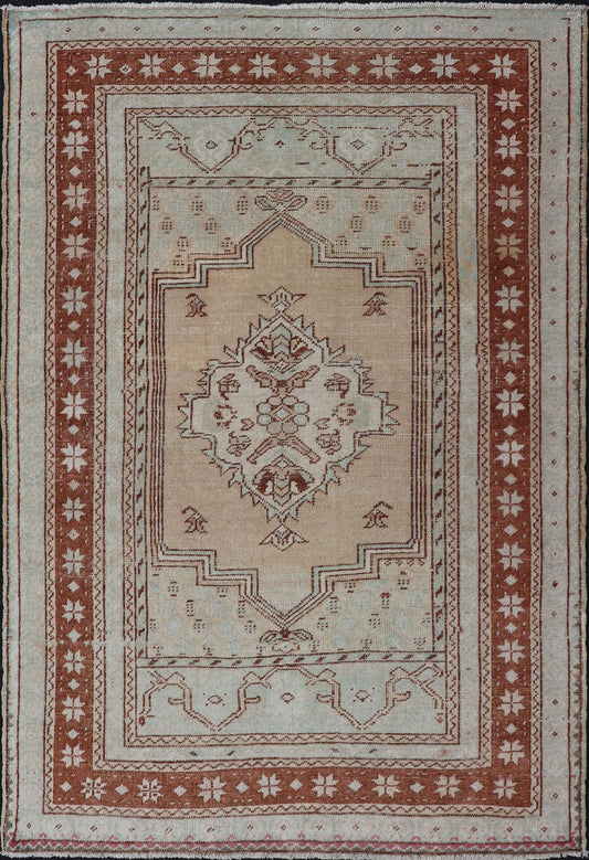 Vintage Turkish Oushak Rug with Medallion Design in Camel, Taupe, and Light Blue Medallion design Turkish vintage rug in neutral tones of tan, taupe, light blue, camel, and brown. Keivan Woven Arts / rug EN - 178302, country of origin / type: Turk... - Keivan Woven ArtsEN - 178302 - 17784Rug