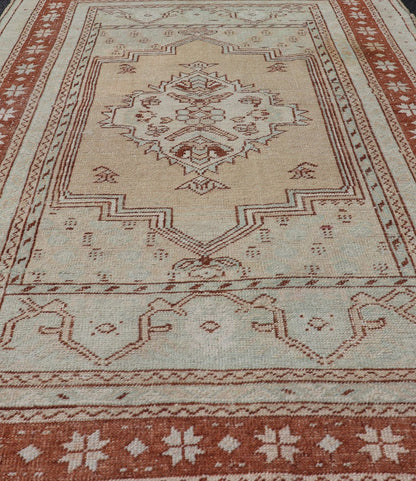 Vintage Turkish Oushak Rug with Medallion Design in Camel, Taupe, and Light Blue Medallion design Turkish vintage rug in neutral tones of tan, taupe, light blue, camel, and brown. Keivan Woven Arts / rug EN - 178302, country of origin / type: Turk... - Keivan Woven ArtsEN - 178302 - 17784Rug