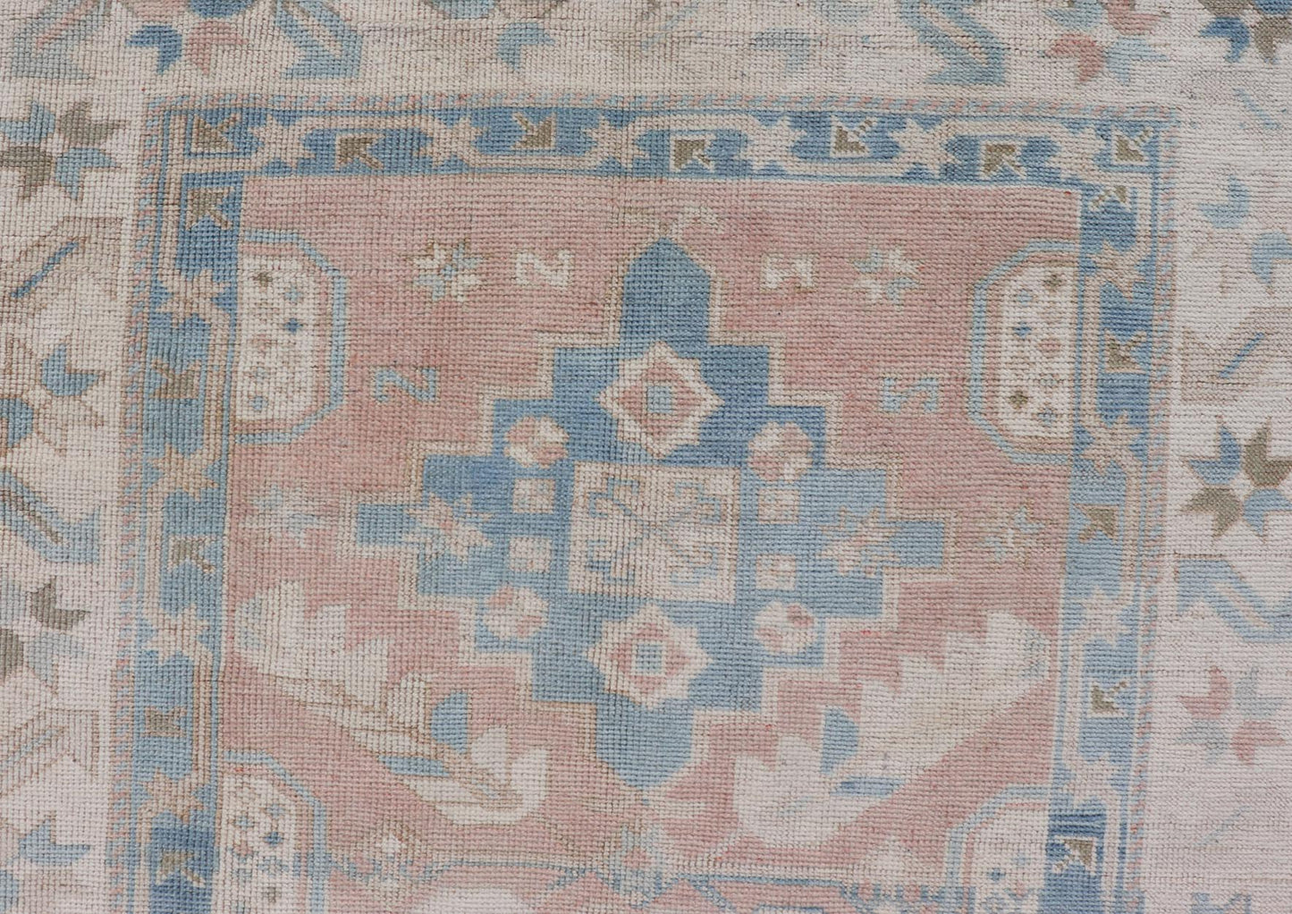 Turkish Oushak Vintage Carpet with Tri Medallion Design. Turkish Oushak Vintage Carpet from Turkey a variety of blue, salmon, beige and natural tones. Keivan Woven Arts / rug EN - 178331, country of origin / type: Turkey / Oushak, circa 1940 Measu... - Keivan Woven ArtsEN - 178331 - 23625Rug
