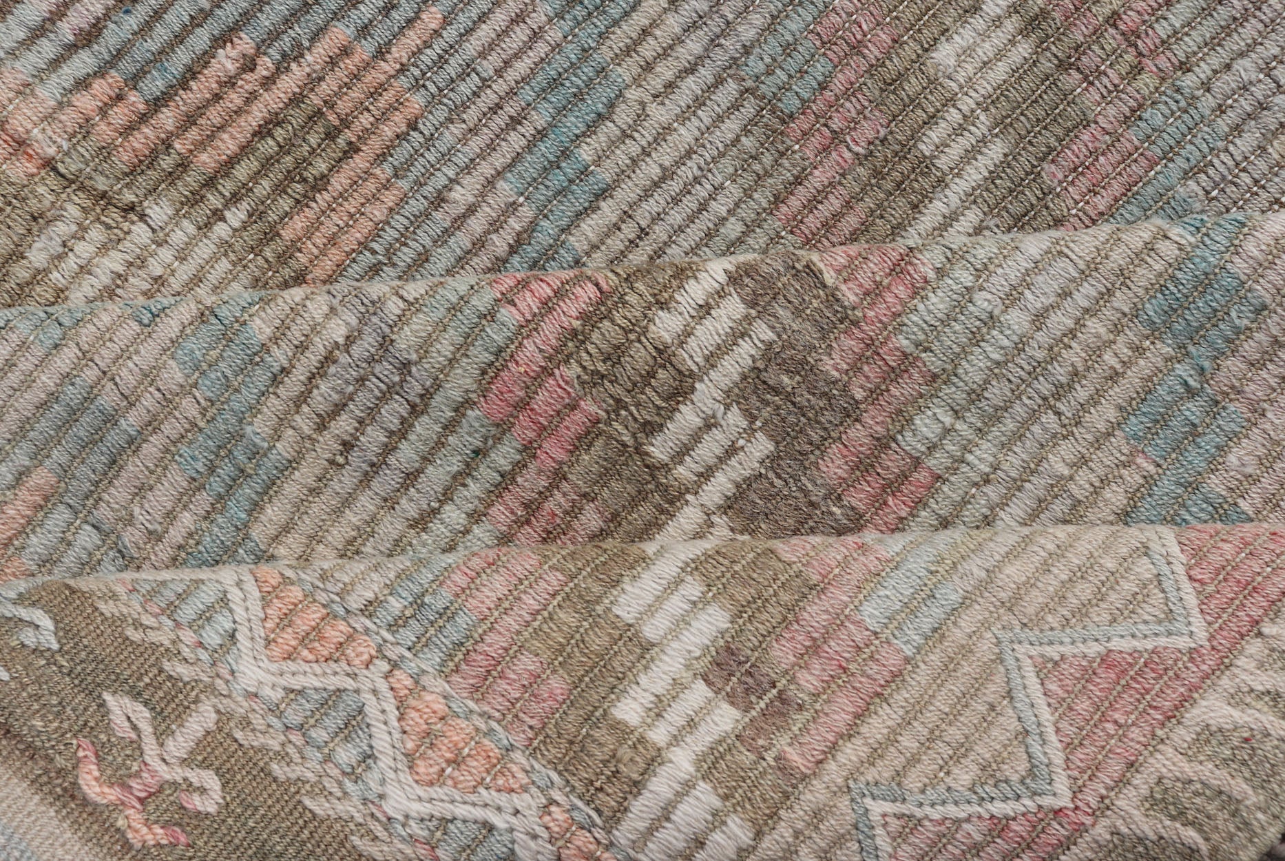 Vintage Turkish Embroidered Rug with Geometric Diamond Design Embroidered vintage flat weave rug from Turkey in shades of cream and neutrals with geometric pattern rug EN - 178708, Keivan Woven Arts / country of origin / type: Turkey / Kili... - Keivan Woven ArtsEN - 178708 - 17502Rug