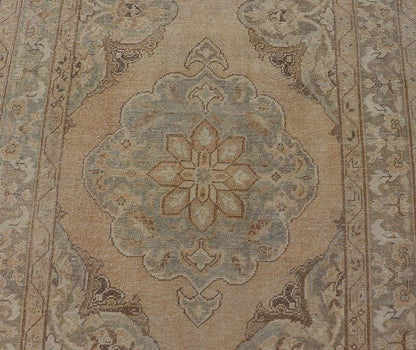 Measures: 4'3 x 11'7 Vintage Turkish Gallery Rug in Earth Tones & Light Grey with Floral Medallions. Keivan Woven Arts / Rug / EN - 178758, Keivan Woven Arts / country of origin / type: Turkey / Oushak, circa 1940. This beautiful vintage Ousha... - Keivan Woven ArtsEN - 178758 - 21925Rug