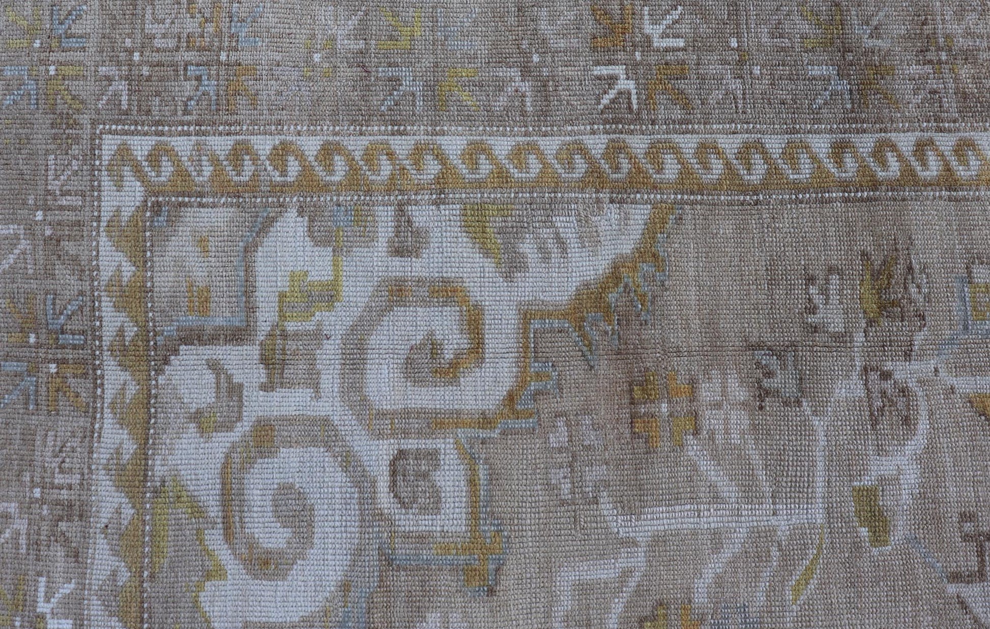 Measures: 6'7 x 9'6 Vintage Hand Knotted Turkish Oushak Kars in Earthy Tones and Yellow Colors. circa/1940 Keivan Woven Arts / rug/ EN - 178854 mid - 20th century. This vintage Turkish rug, (circa mid - 20th century) features a unique blend of co... - Keivan Woven ArtsEN - 178854 - 21937Rug